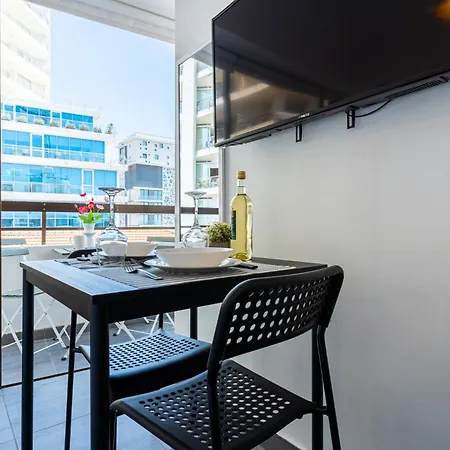 Modern Bursting With Style In Apartment
