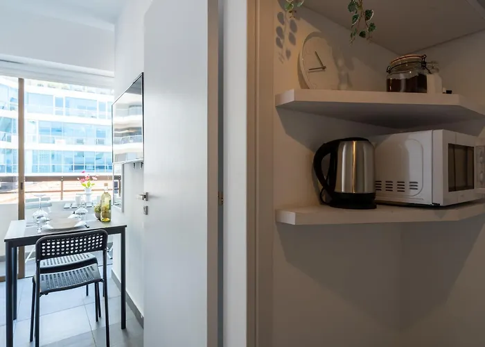 Apartment Modern Bursting With Style In *