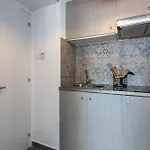 Apartament Modern Bursting With Style In *